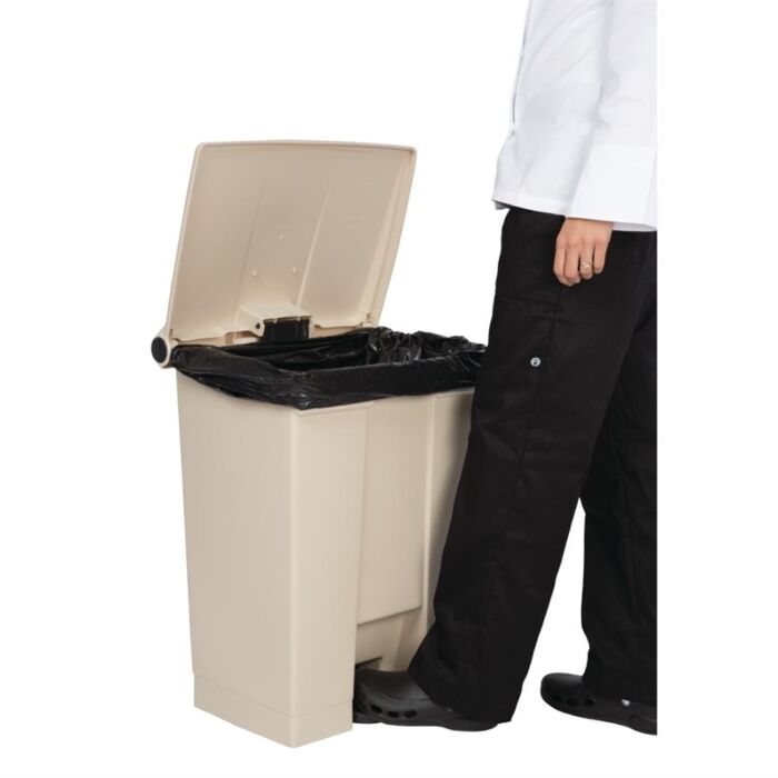 Rubbermaid pedaalemmer beige 68L, 67,5(h) x 50(b) x 41(d)cm